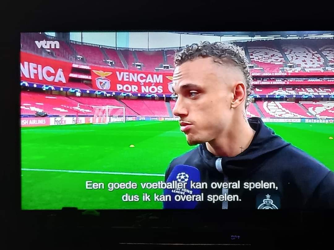VDBergheJasper's tweet photo. Zelf bank links was geen probleem in de 2e helft! #SLBCLU https://t.co/j04MU2s44N