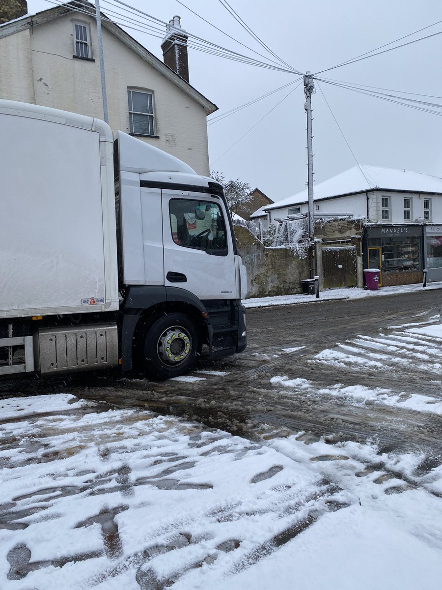grumpisaurus's tweet photo. @onestopstores yet again your delivery driver part dangerously and blocking a bus stop and road junction! I appreciate its not always easy finding a suitable space but this is just stupid and dangerous on a snowy day https://t.co/330SNLgFGe