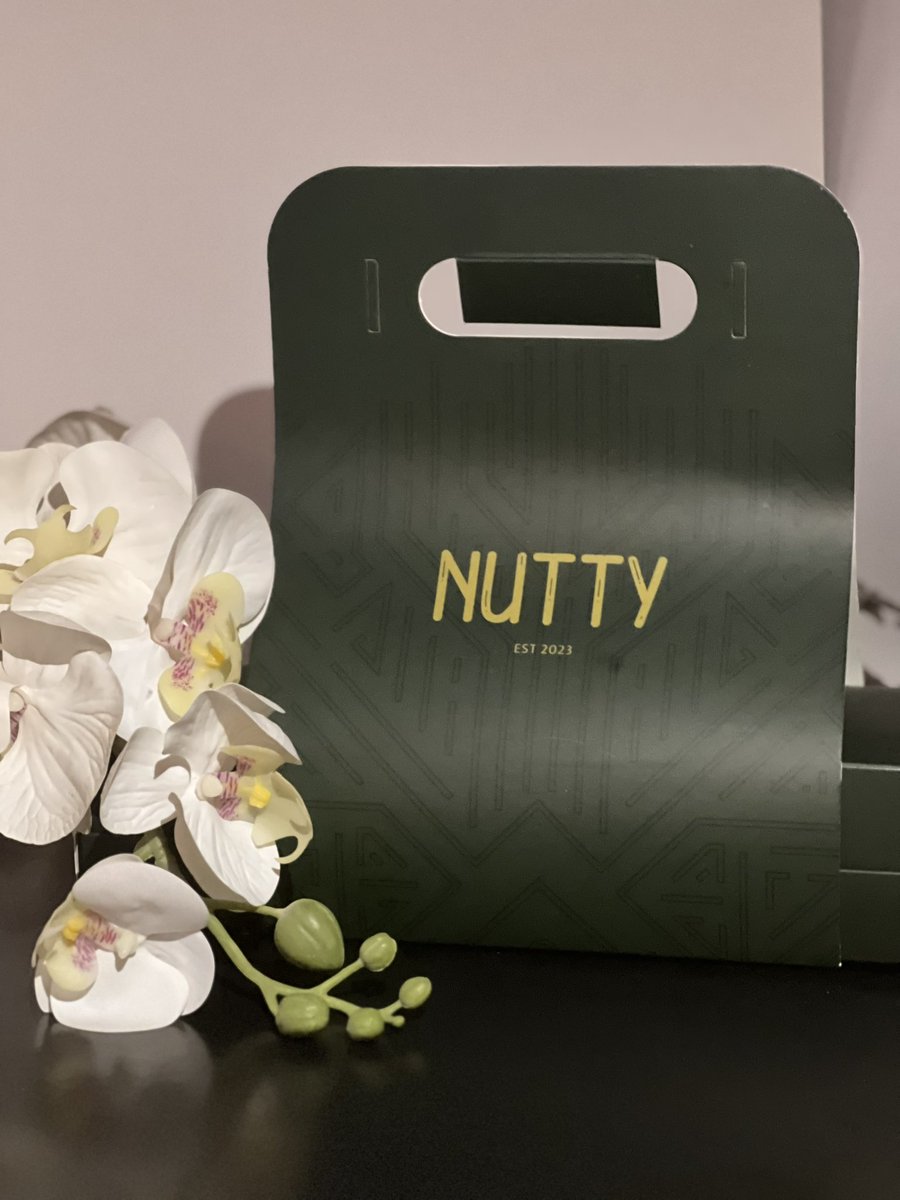 ناصر كافيهات و مطاعم tweet media