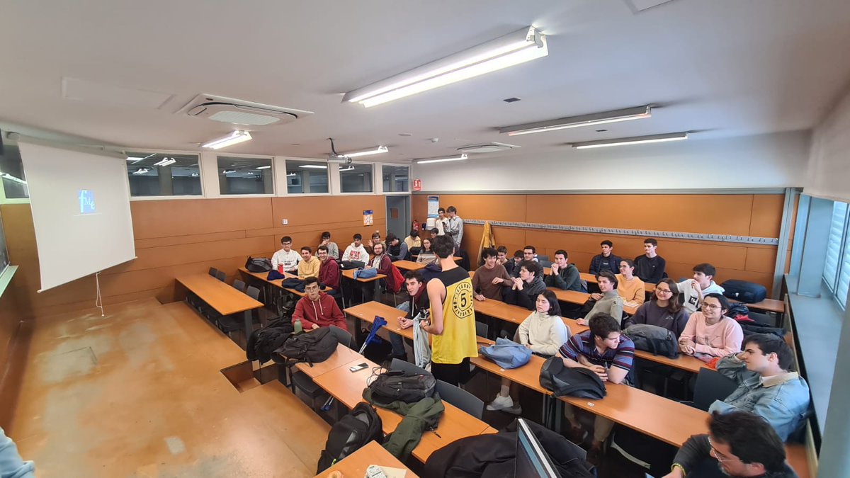 deleFME's tweet photo. 🏁Ahir finalment va tenir lloc l'entrega de premis de la XVII marató de problemes😋 Felicitats a tots els premiats i fins l'any que ve‼️ https://t.co/wPWrFdm9w3