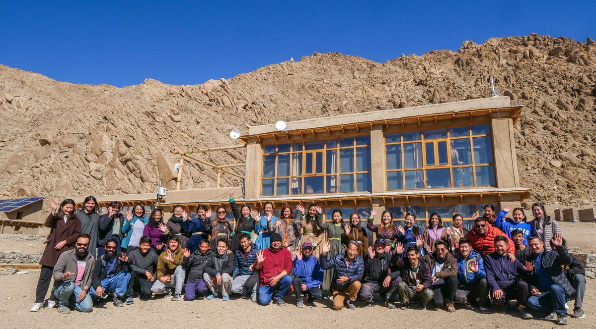 MEN ON THEIR KNEES <a href="/HialLadakh/">Himalayan Institute of Alternatives, Ladakh</a>
Celebrating #InternationalWomensDay 
#HIAL is an Institute that's led by a woman and has more women than men in the team. The best part is that it just happens to be so, not done by design...
#HappyWomensDay2023 everyone!