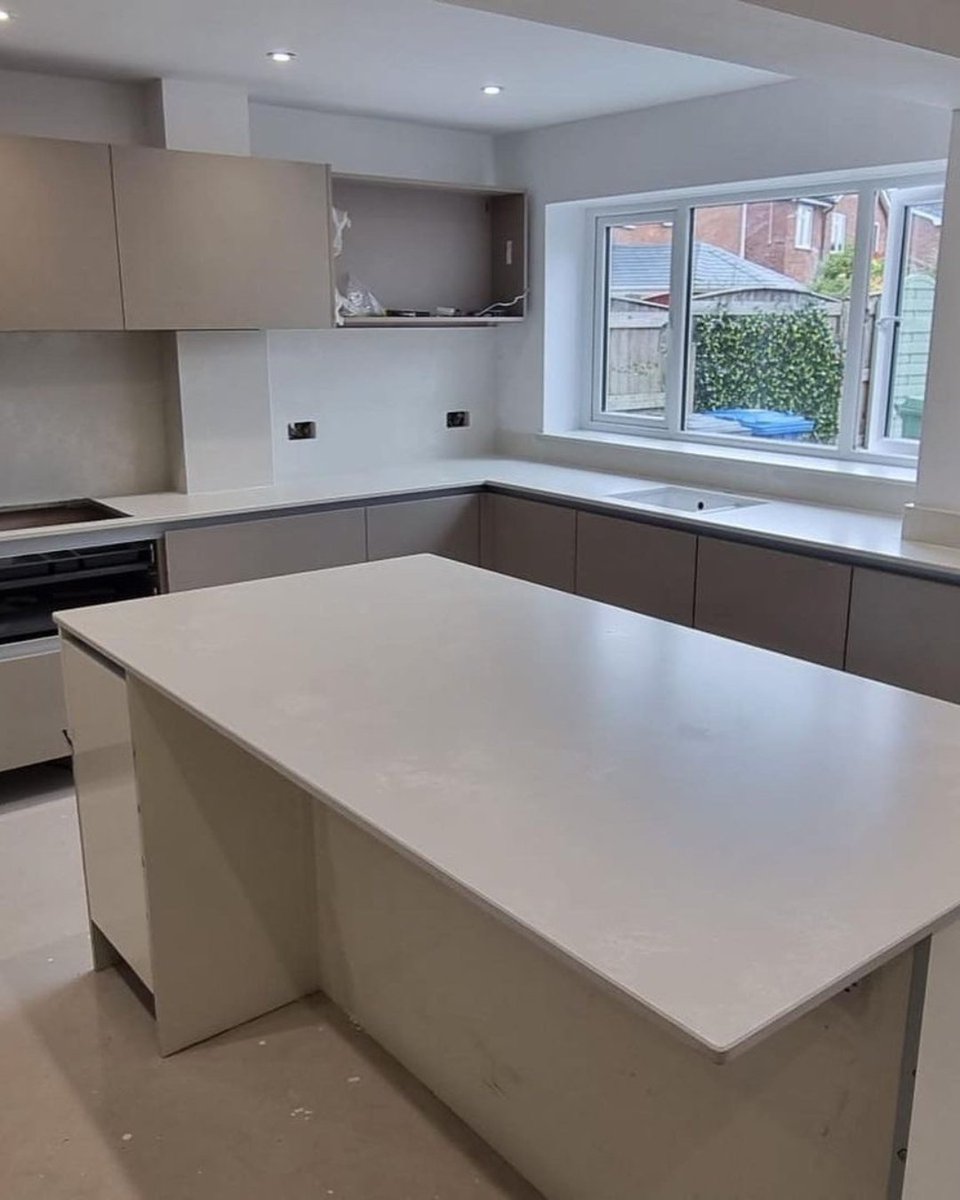 We love the look created by these Lumina Stone Coral Naturale 20mm quartz worktops.  <a href="/CheshireMarble/">Cheshire Marble</a> <a href="/LuminaStone/">Lumina Stone</a>