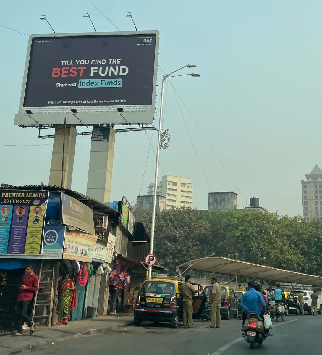 mrjain's tweet image. Last week I attended a Family Office conference in Bombay and as I was driving there, I saw the following billboard/hoarding which I thought was brilliant