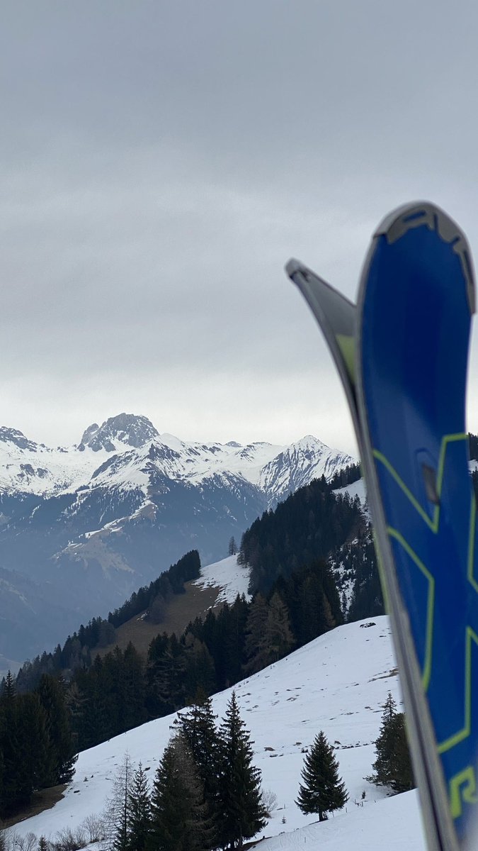 SchaerMartin's tweet photo. #Wohnwagen #grüsch #skifahren #grüschdanusa #ferien #picoftheday #nofilter https://t.co/XivpuJnJn3