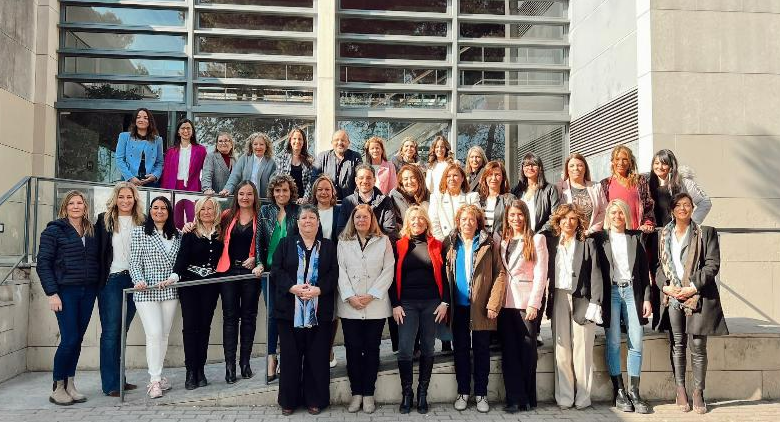 Importante recordar la historia de los derechos políticos, sociales y económicos de las mujeres y niñas que siguen luchando por un mundo igualitario, libre de violencia y discriminación. 
Mucho hecho. Mucho por hacer. 

#8m
#DíaInternacionaldelaMujer
#PopularesSantBoi