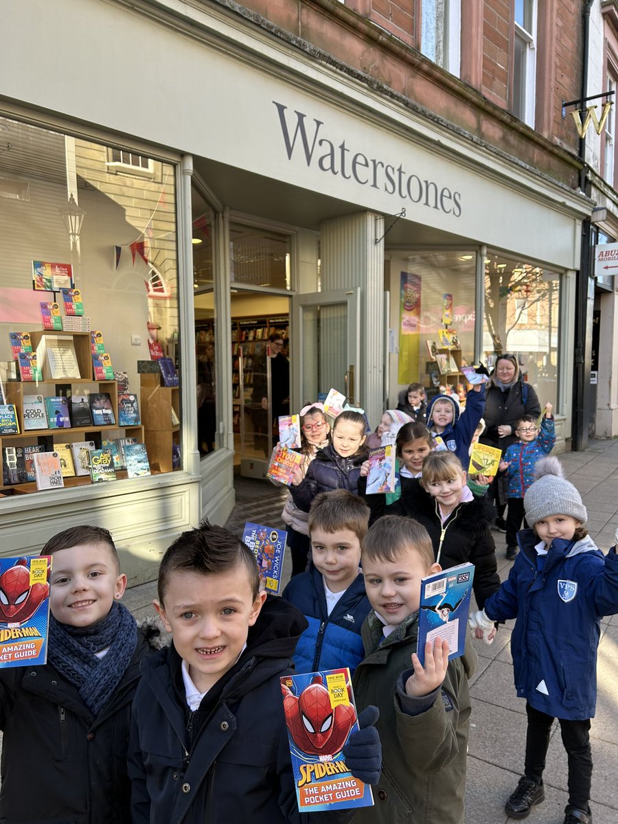MissNForbes's tweet photo. 📚Waterstones trip 📚☀️❄️ #VPSread https://t.co/MipRDvPsY6