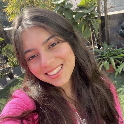 eeshachughh's tweet photo. #NewProfilePic
Lost my account earlier but now I’m back 💜 https://t.co/uE1nxvVvGx