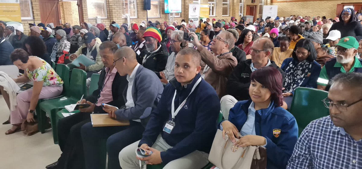 GCISWesternCape's tweet image. [IN PICTURES]: Today, The Public Service Commission (@OPSC_SA) visits the #Tulbagh community in the @Witzenberg_M (Witzenberg Municipality) to engage with citizens of Witzenberg in the #WesternCape 🇿🇦.