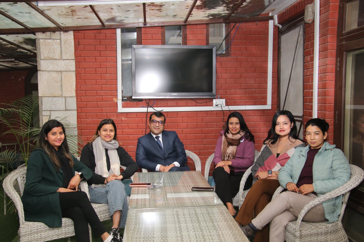 ११३ औं श्रमिक महिला दिवसको अवसरमा, न्युजरुममा कार्यरत पत्रकार महिला सहकर्मीहरुसँगको छलफलका क्रममा 
कर्णालीमा कार्यरत अप्सरा विष्ट छुट्नुभयो
एलिजा उप्रेती,आर्थिक ब्युरो
शर्मिला पण्डित,सोसल 
अनिशा तिवारी,इन्फो
मनिला काफ्ले,स्पोर्टस 
तपस्या राणा,कला 
<a href="/manila_kafle/">Manila Kafle</a>  <a href="/AnishaT54349497/">Anisha Tiwari</a>