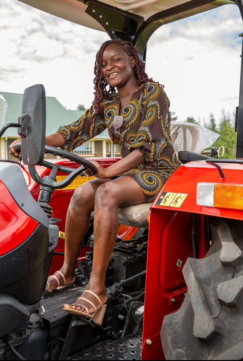 MuigwithaniaKE's tweet photo. @ItsPeterMbugua @WFP_Kenya @Heifer @HelloTractor Hello Tractor have made it possible for women to own and operate Tractors in Africa.
@WFP_Kenya @Heifer @Hellotractor
#HelloTractorWomen https://t.co/WIkX0X833E