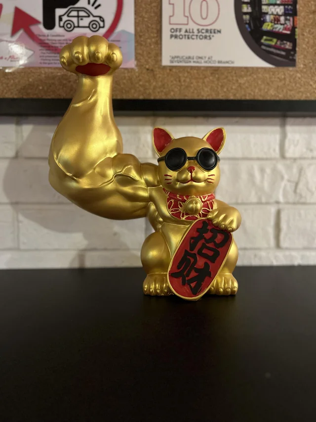 itsHafiz_Ho's tweet image. Menemui patung Kucing Bertuah Cina ini di gim tempatan saya
#sejuk #kelakar