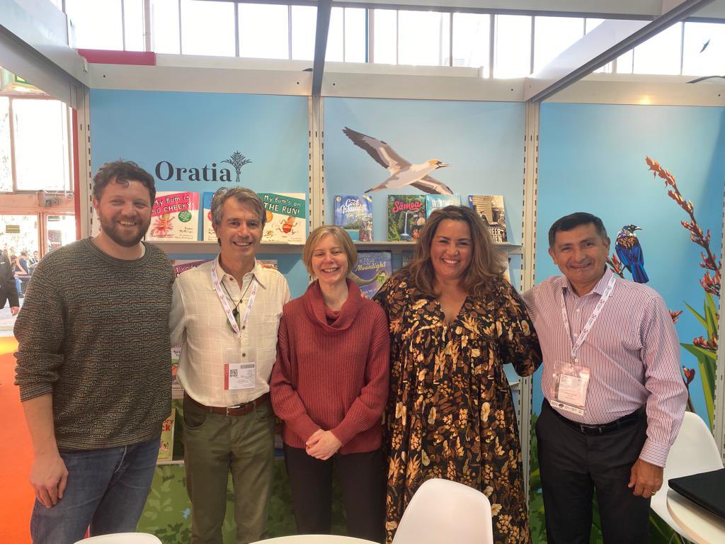 OratiaBooks's tweet photo. New Zealand publishing meeting partners from around the world at the @BoChildrensBook @HugoSetzer @HuiaPublishers @lawrenceschimel @GreenBeanBks @Publishers_NZ @CreativeNZ @nzinrome @NZTEnews @CreativeReadsNZ @altreconomia #BCBF23 @OratiaBooks https://t.co/XSZ5aURWa0