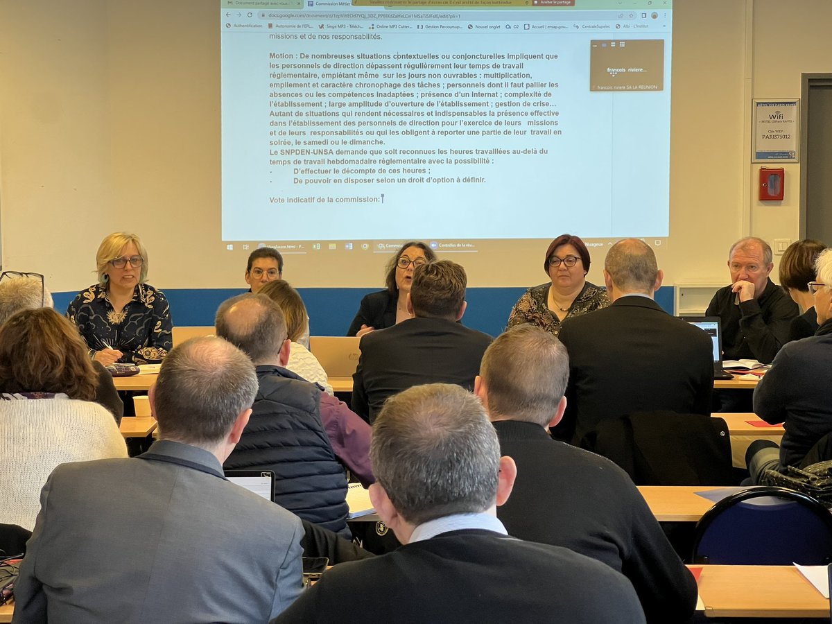 snpden's tweet photo. Après la mobilisation d'hier, le CSN du #snpden se poursuit. Travaux en commissions avant une table ronde sur la place des personnelles de direction et la nocturne de la laïcité. https://t.co/TlwS3pFg29
