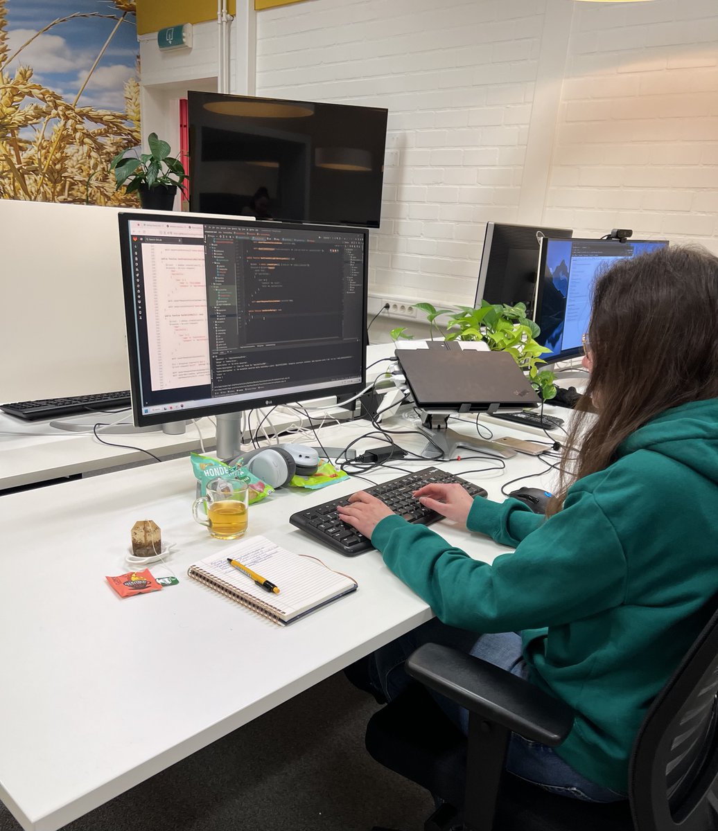 IbuildingsNL's tweet photo. Vandaag 8 maart 2023 vieren ook wij internationale vrouwendag. Op deze dag wordt er extra aandacht besteed aan emancipatie van vrouwen in onze samenleving en bij ons ook zeker aan vrouwen in de IT. 👩‍💻
#Developer #IT #ICT #Vrouwen #Vrouwendag #Passie https://t.co/7FynRfoAmy