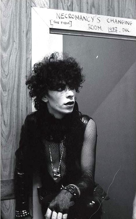 GothForums's tweet photo. Happy birthday to the late Olli Wisdom, he would have been 65.
Without this man there probably wouldn't be any goth subculture.
Pay your respects 🔥
#gothicrock #TheBatcave #batcave #goth #OlliWisdom #specimen https://t.co/H4Dvzq5CDs