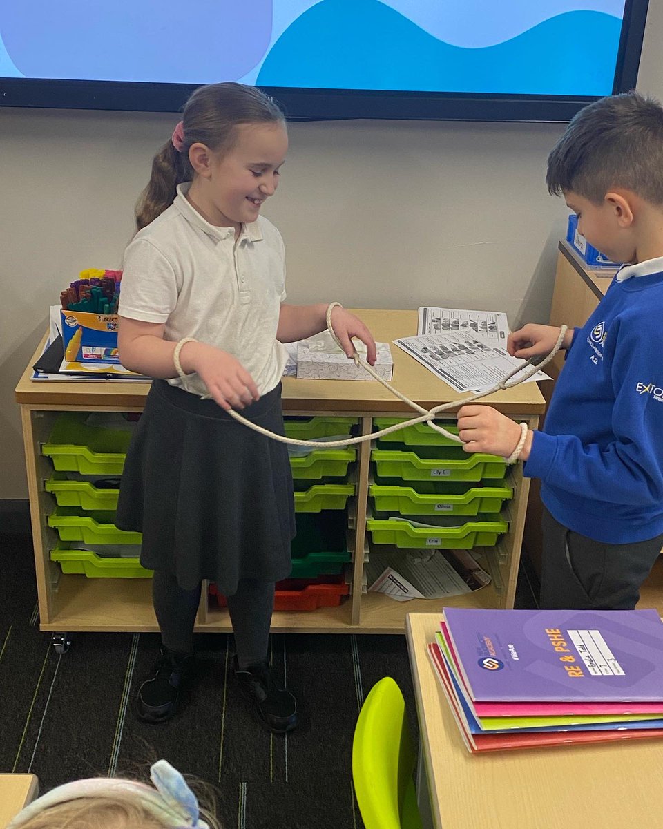 We loved working with the Street Scientists from Newcastle University to find out about careers in Science. #NSAAspirations @NewSilksAcademy