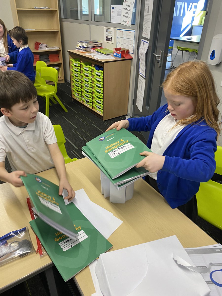 We carried out an experiment in our STEMAZING STRUCTURES workshop to test which structures would be the strongest.