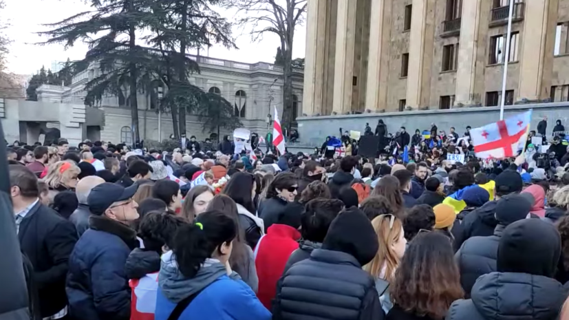 Что происходит в тбилиси сейчас. Тбилиси март 2025 митинг. протесты в грузии. протесты в тбилиси сейчас. митинги в россии.