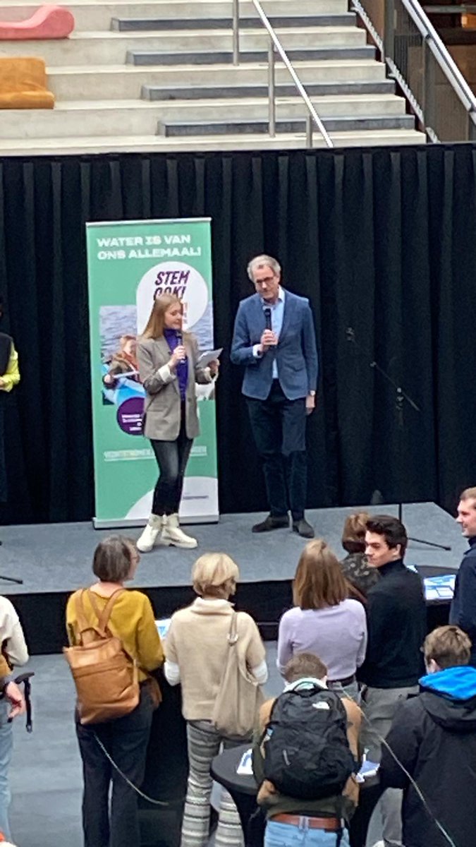 Drukbezochte verkiezingsmarkt bij #ROCvanTwente; perfect georganiseerd door de studenten van Sociaal Werk. Dank namens AWP Vechtstromen lijst 3!