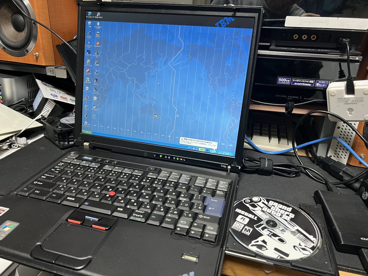 lost_lost_lost3's tweet photo. 3Dゲームと言えば、あれですね。
#ThinkPad信者 #ThinkPadTuesday
#ThinkPad T43p
grand theft auto III https://t.co/B5B57XYoyf