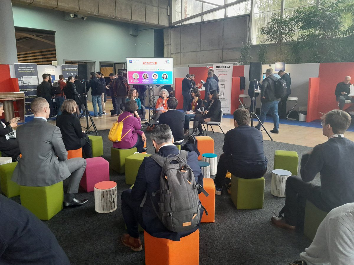 Réseau SATT (@reseausatt) on Twitter photo 🔴 EN DIRECT de Global Industrie #GILYON2023 🔴
👉 Table ronde <a href="/ReseauSATT/">Réseau SATT</a> : Stimuler et accompagner les #chercheuses vers l'#entrepreunariat, retours d'expériences et témoignage 🎙️ avec <a href="/Sophie_Jullian/">Sophie Jullian</a> <a href="/Pulsalys/">PULSALYS</a> <a href="/Ghislainetorre7/">Ghislaine torres</a> <a href="/LesPremieresARA/">Les Premières AURA</a> #Healshape #SPONGE <a href="/Sophiebrac/">Brac Sophie</a> 🔴 EN DIRECT de Global Industrie #GILYON2023 🔴
👉 Table ronde <a href="/ReseauSATT/">Réseau SATT</a> : Stimuler et accompagner les #chercheuses vers l'#entrepreunariat, retours d'expériences et témoignage 🎙️ avec <a href="/Sophie_Jullian/">Sophie Jullian</a> <a href="/Pulsalys/">PULSALYS</a> <a href="/Ghislainetorre7/">Ghislaine torres</a> <a href="/LesPremieresARA/">Les Premières AURA</a> #Healshape #SPONGE <a href="/Sophiebrac/">Brac Sophie</a>