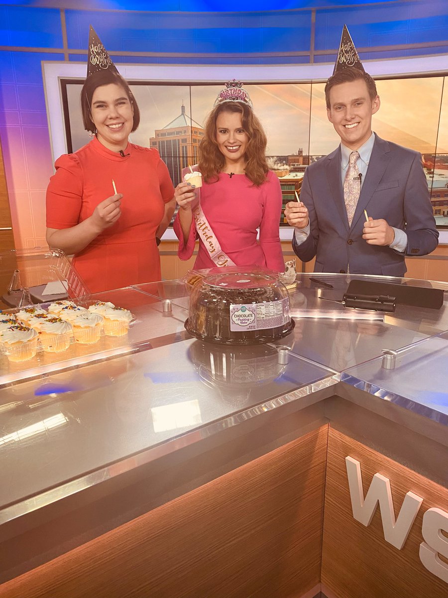 ErinnKTaylor's tweet photo. Feeling very special this morning 💖 Thanks so much to @AudreyLeighWx and @Tony_WSAW for making my birthday edition of Sunrise 7 fun! https://t.co/RrVlahp77N