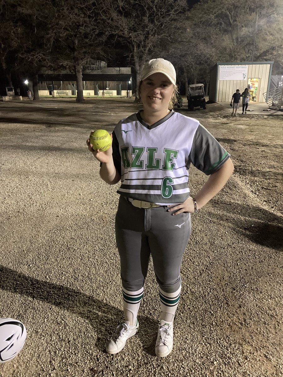 Tough loss for the Lady Hornets in the 7th inning to start district. We’re gonna bounce back hard Friday at Rider! Big props to Abigail Garner on her first bomb of the season. This is actually 3 straight games against Granbury with a homerun for her. Way to go!