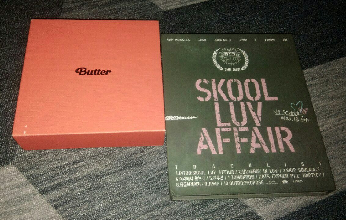 simp4my's tweet photo. WTS #pasarBTSMY

* unsealed album
* butter has minor defect RM20
* skool luv affair has a few pages missing RM15
* price exc postage https://t.co/HT2qrL7pd6