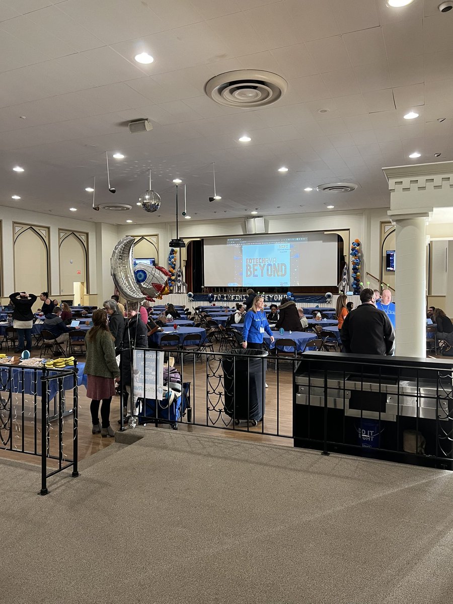 techteacherfran's tweet image. 3️⃣2️⃣1️⃣ Blastoff on 🚀💥#EdTechRVA2023 conference day!