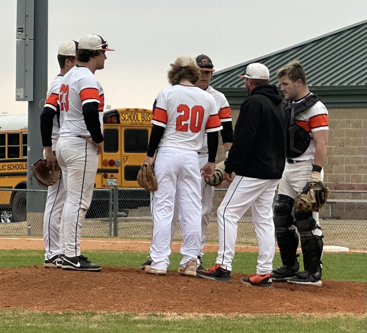 BaseballCushing's tweet photo. Game 2- Cushing/Lincoln district game series-
Cushing 11-Lincoln 0
Great job Tigers!
@Okladrillers @BrodyBerlowitz @Riley_Matheson3 @jakehornjr https://t.co/KJldLI6fMM