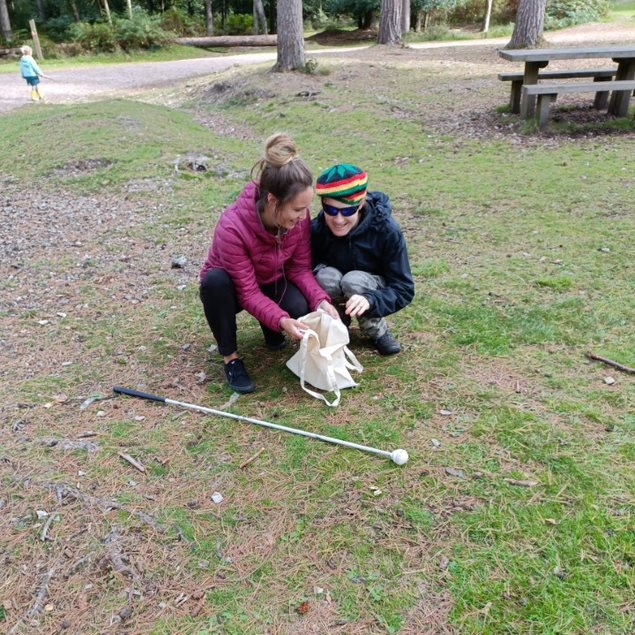 If you're visually impaired, our friends at @RiDC_UK  need your help.

They want to know what you find challenging about using greenspaces and what could make it easier for you to connect with nature. lght.ly/eh8mi9m

Please share 🙏