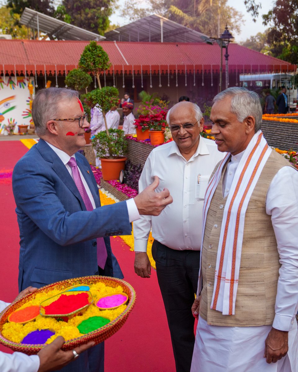 AlboMP's tweet photo. Honoured to celebrate Holi in Ahmedabad, India. Holi’s message of renewal through the triumph of good over evil is an enduring reminder for all of us. https://t.co/DSyxcY02bX