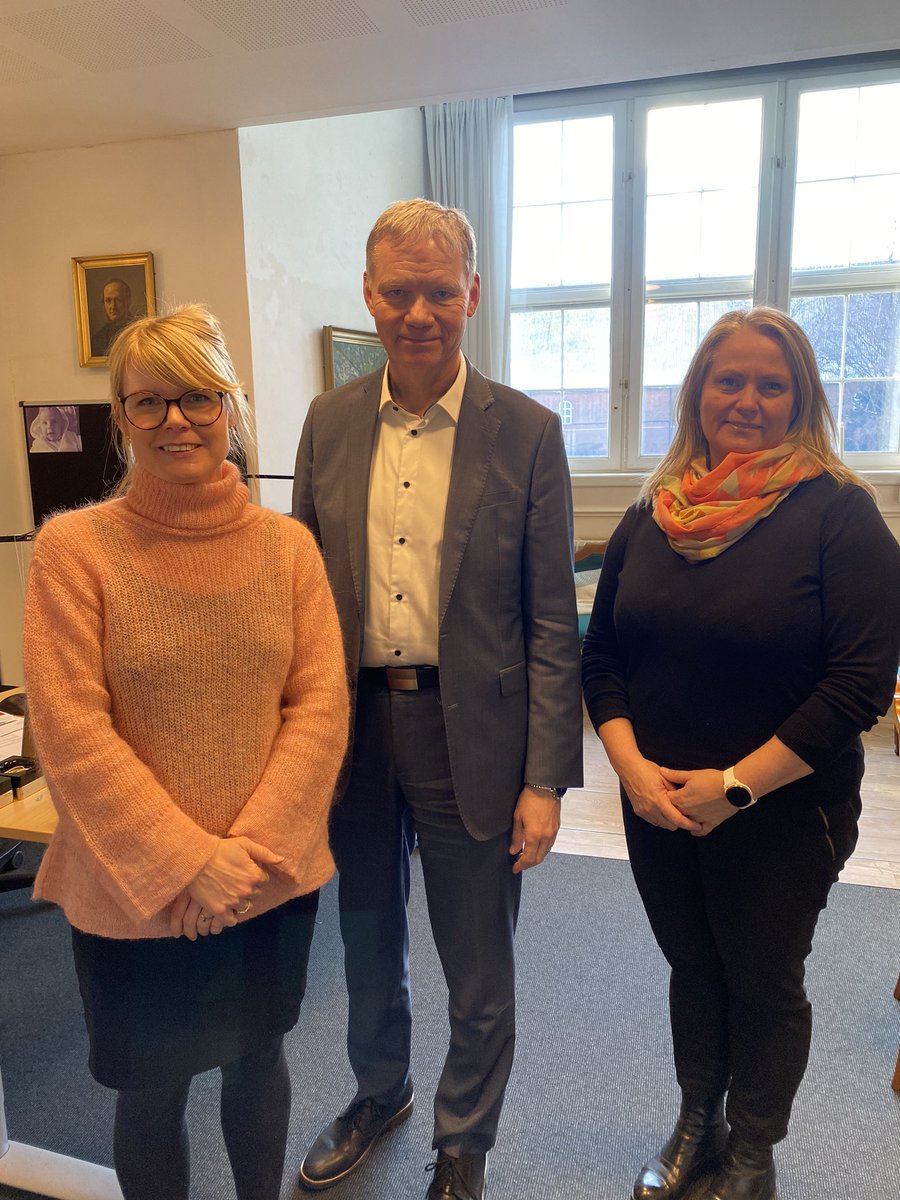Tak til <a href="/JThulesen/">J H Thulesen Dahl</a> for en god samtale om, at Danmark mangler fodterapeuter <a href="/fodterapeuterdk/">Danske Fodterapeuter</a> bit.ly/3L2B74Y, og at patientsikkerhed i offentlige tilskud til fodbehandling fortsat bør undersøges bit.ly/3Jl1TUY #sundpol