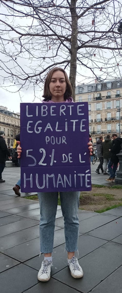 #8mars2023 
Luttons pour les droits des femmes
Luttons contre toutes formes de discrimination ✊🟣

Nous demandons l'intégration d'enseignements sur les #VSS dans nos #formations