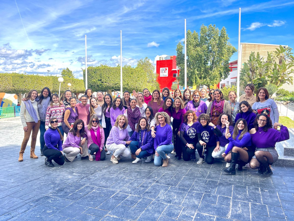 ColegioEP's tweet photo. 𝟴-𝗠  ▶️ 𝙀𝙙���𝙘𝙖𝙘𝙞ó𝙣 𝙙𝙚𝙨𝙙𝙚 𝙡𝙖 𝙄𝙜𝙪𝙖𝙡𝙙𝙖𝙙 🟣 Desde la comunidad educativa del Colegio El Pinar nos sumamos a esta efeméride de la manera en la que mejor sabemos hacerlo: 𝗖𝗼𝗻𝘀𝘁𝗿𝘂𝘆𝗲𝗻𝗱𝗼 𝗘𝗱𝘂𝗰𝗮𝗰𝗶ó𝗻 desde la Igualdad. @IgualdadGob @AndaluciaJunta https://t.co/zk7aWtgi1J