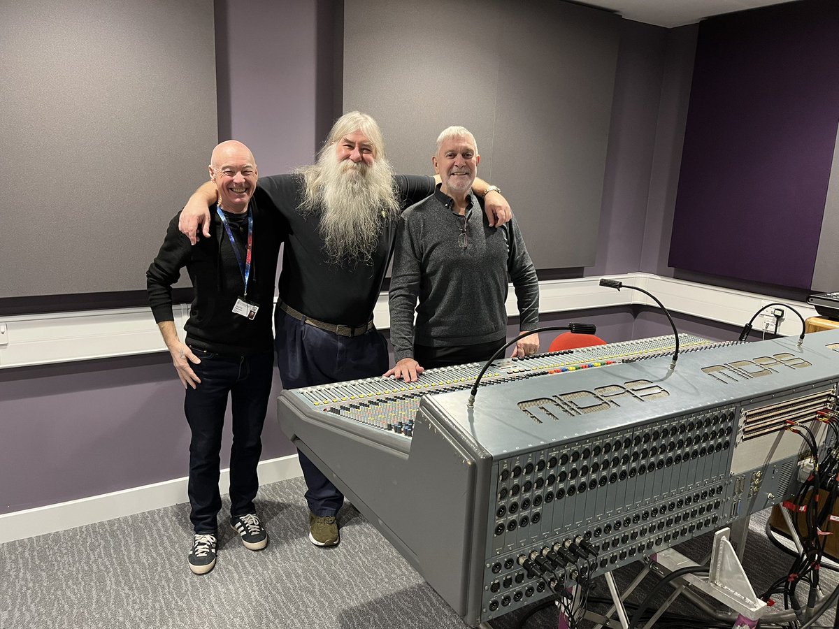 It was an absolute pleasure to reacquaint Big Mick with his legendary Midas XL4 at Resonance earlier this week 🎵

Pictured with Bob Doyle and our very own Chris Cronin 🤘