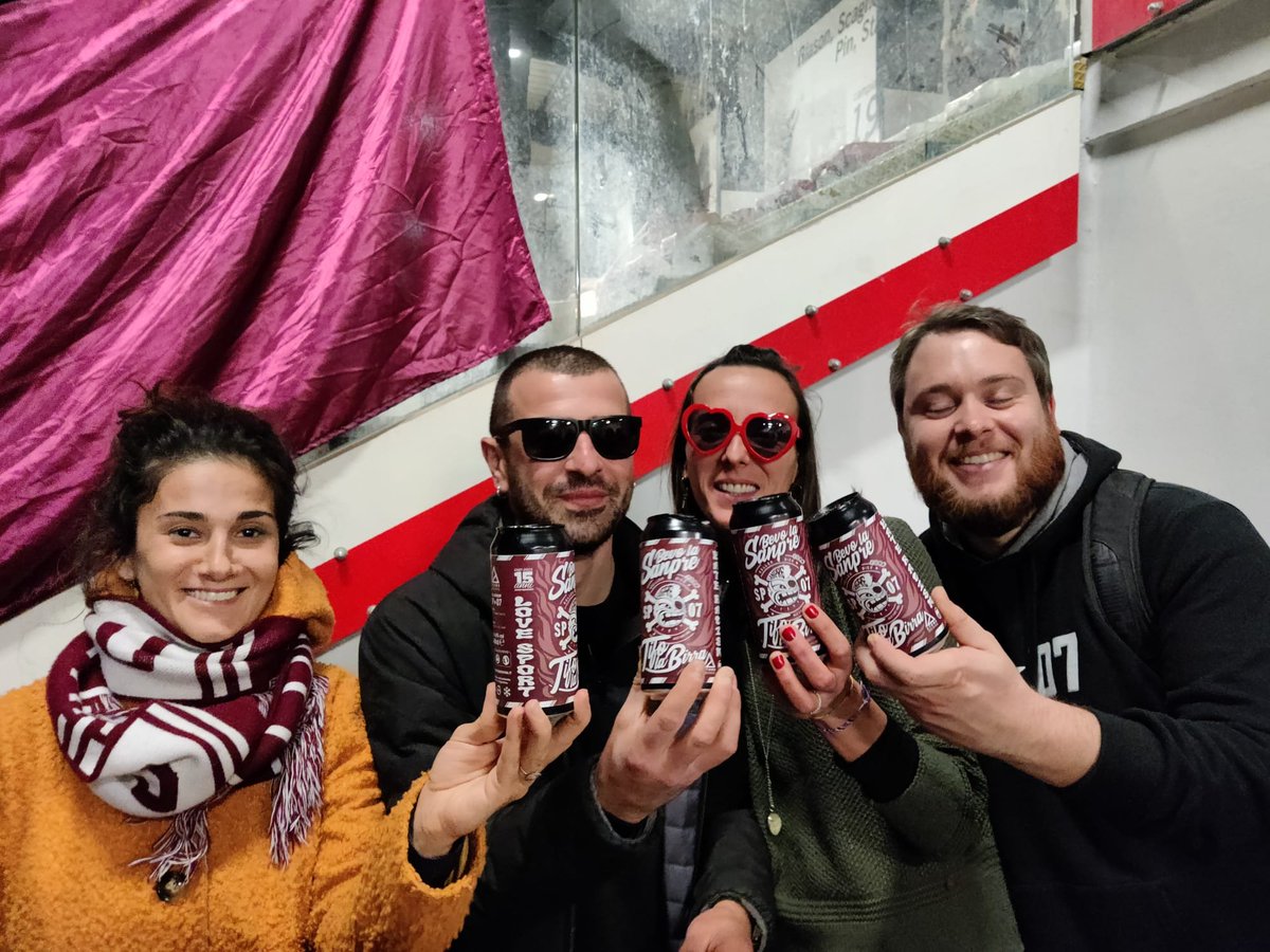 SanPrecario2007's tweet photo. "La prima birra con il nome di una squadra di calcio" ?

@sportmediaset ve la lasciamo passare solo perchè noi siamo molto più che una "squadra di calcio", dai. 

#SP07 #AtomsBrewing #SportPopolare https://t.co/PNc1hG2Yfu