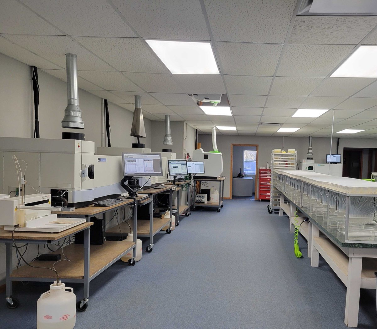Deveron's tweet photo. Our in-field technicians send samples directly to our network of #laboratories or any preferred lab. We can deliver your results back to you quickly and in a variety of ways with the assistance of our insights team.
Learn more at https://t.co/29b9q9gT7e
#SoilHealth #SoilLab https://t.co/7EJtxwUOtg