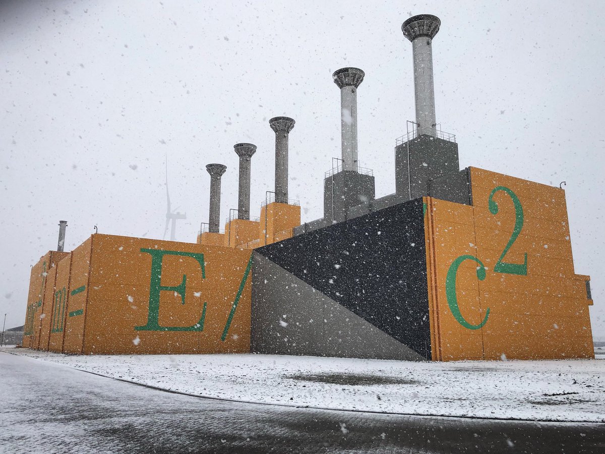 BejoMarjoleine's tweet photo. Sneeuw ❄️ + HABOG 🧡😊 @COVRA_nv
#COVRA #HABOG #sneeuw #maart #orange #mooioranjeisnietlelijk🧡 https://t.co/mqBli1gGfK
