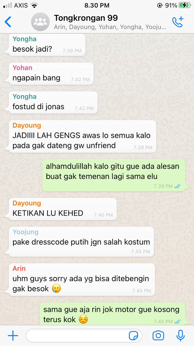 mooneiru's tweet photo. tongkrongan anak 99 https://t.co/XsTxr9TMCI