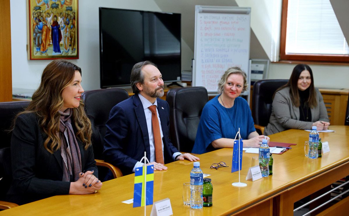 EU poseta srcu Šumadije. Ambasador 🇪🇺 <a href="/EGiaufretEU/">Emanuele Giaufret</a> i ambasadorka 🇸🇪Anika Ben David počeli su obilazak Čačka razgovorom sa gradonačelnikom Milunom Todorovićem #EUuMomKraju #EUzaTebe