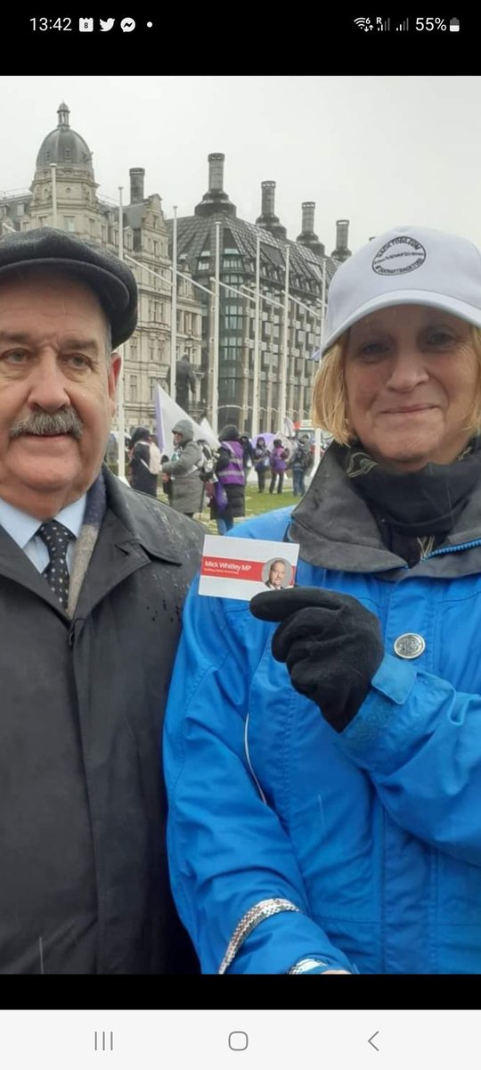 @KrisGibson13 with @MickWhitleyMP in Parliament Square supporting #50sWomen #FullRestitution on #IWD2023 #EmbraceEquity #AgeWithRights #PMQs