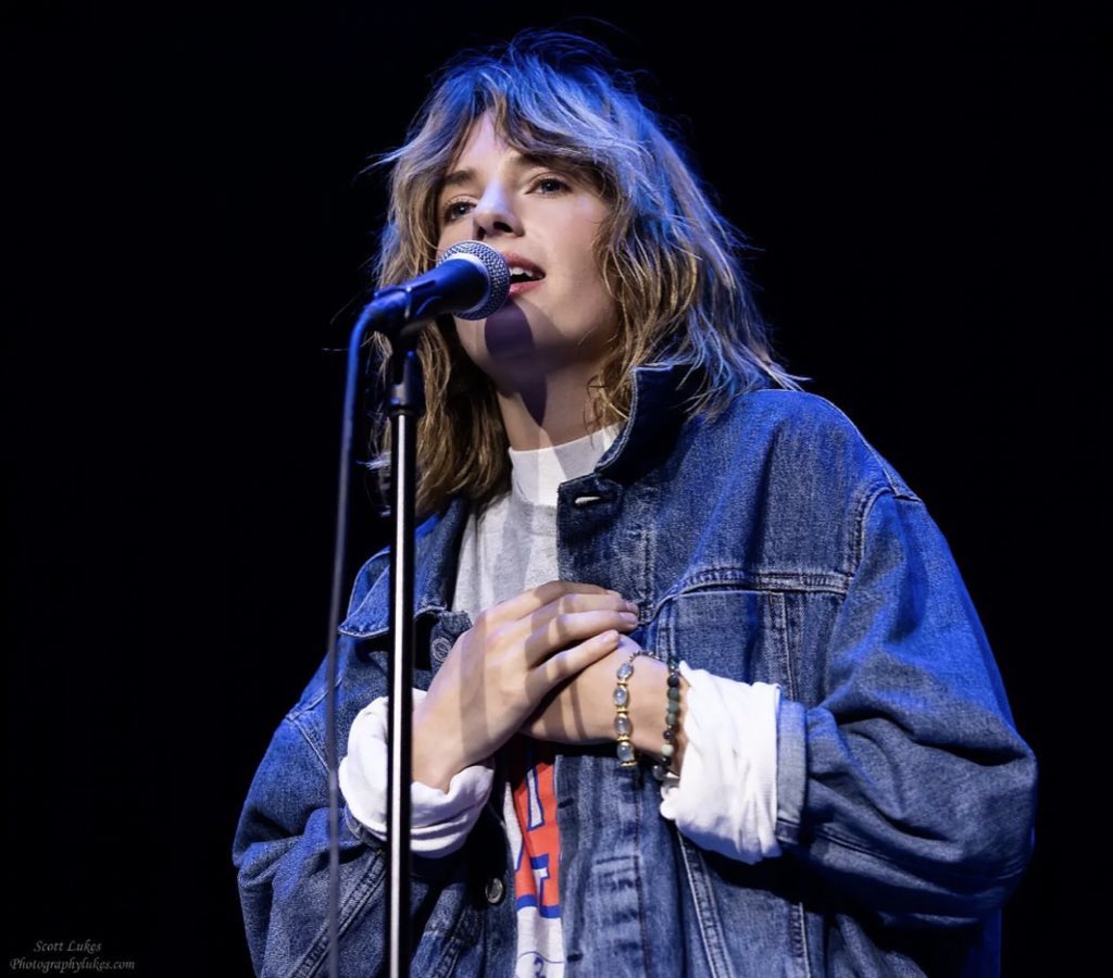 dailymayahawkee's tweet image. happy international women’s day &amp;lt;3 here is my favorite woman