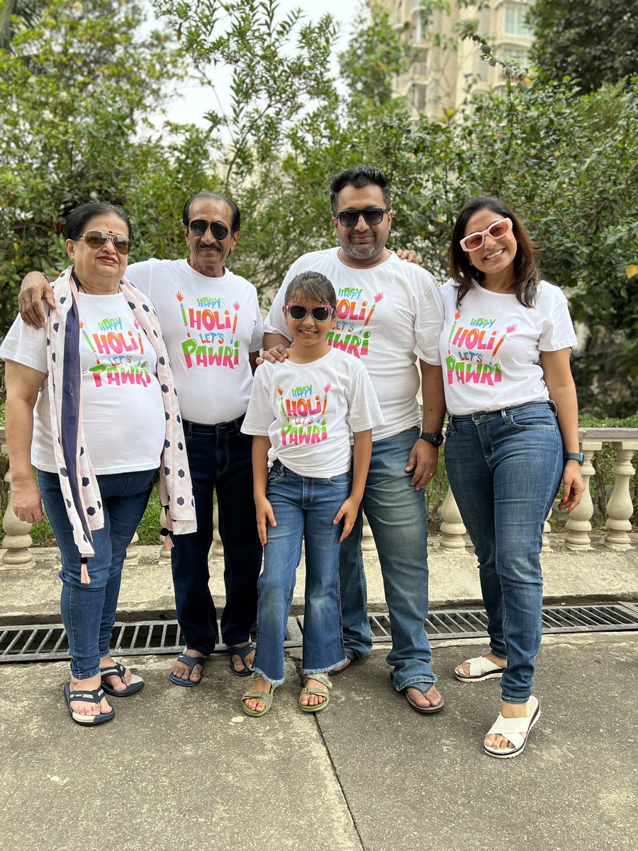 niilampaanchal's tweet photo. Stay Happy &amp; colourful 🤩😎

Happy Holi &amp; Dhuleti 🌺🌹

#niilampaanchal #mihirrajda #nihira #family #love #holi #festival #hapiness https://t.co/EQjACJKSjz