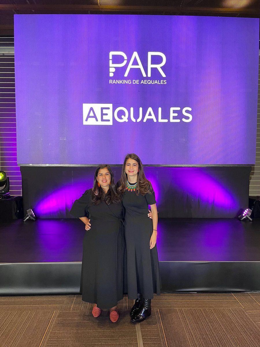miaperdomoz's tweet photo. A punto de empezar nuestra octava celebración del #RankingPAR Latinoamérica con esta crack! @andreadlpg @aequaleslat #DiaInternacionalDeLaMujer https://t.co/G1FzEPS4sf