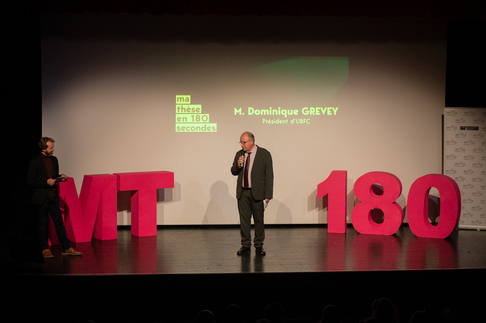 Univ_BFC's tweet image. #MT180 👏 Félicitations aux doctorants @jonathan_lesven et Remi Dorgnier qui remportent respectivement le prix du jury et le prix du public. 🥇

Ils représenteront la région BFC lors de la demi-finale nationale en avril.
Et bravo à Tom Catel pour le prix des lycéens !

@MT180FR