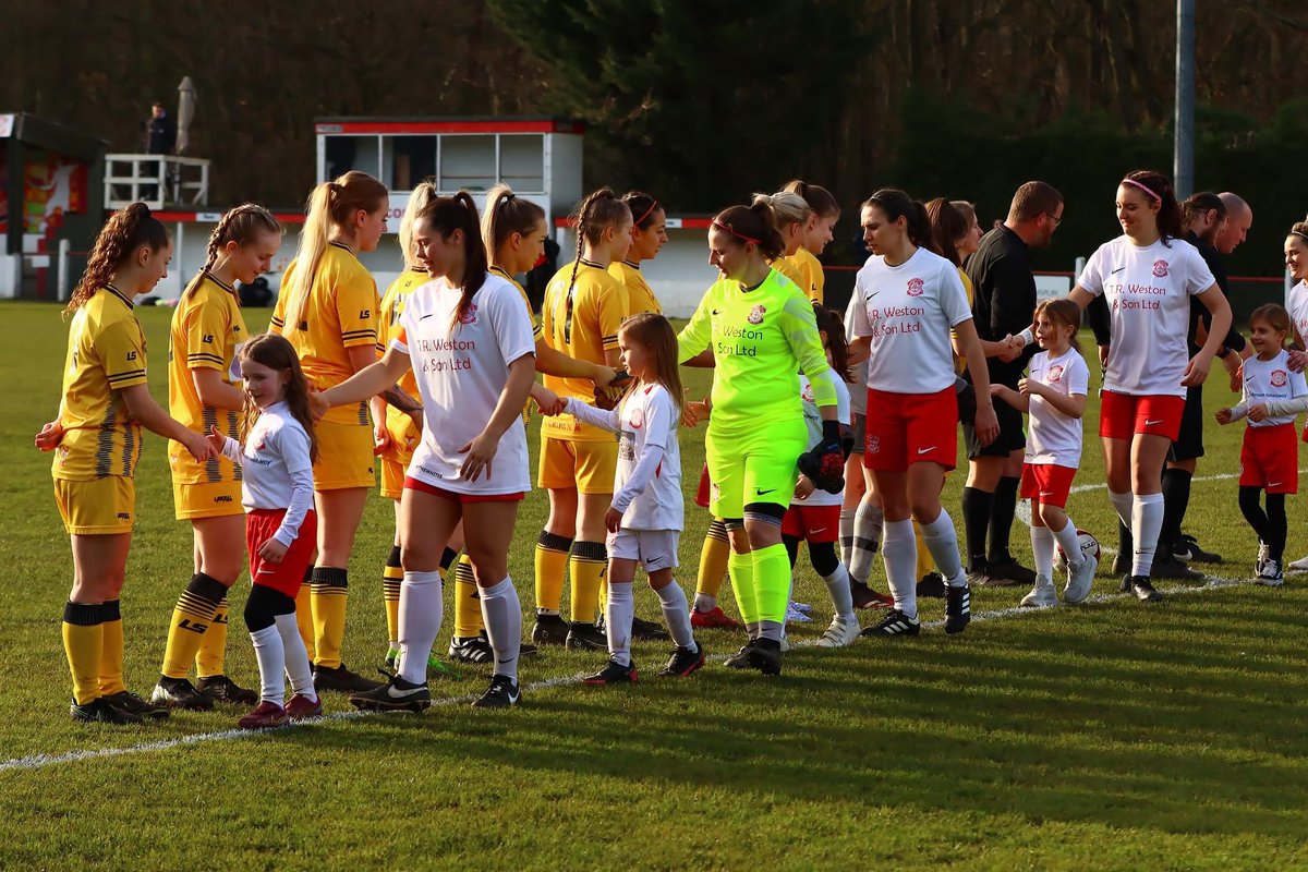 INTERNATIONAL WOMEN’S DAY 

⚽️👩‍👩‍👧‍👧

We always pride ourselves on championing the women’s &amp; girls game at our club every single day. 

This year, the theme of #IWD2023 is #EmbraceEquity &amp; we feel very proud to buy into this, through our actions as a club! 

#TheWhites