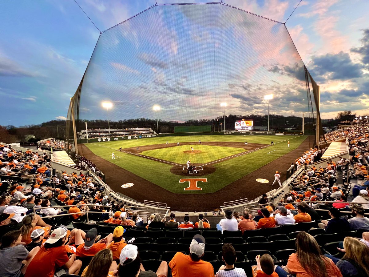 **** GIVEAWAY ****

We have one pair of <a href="/Vol_Baseball/">Tennessee Baseball</a> tickets for this Sundays sold out game against Morehead St!!! Just retweet this tweet and follow us to enter!! We’ll pick the winner Friday!!! GOOD LUCK AND GO VOLS 🧡⚾️