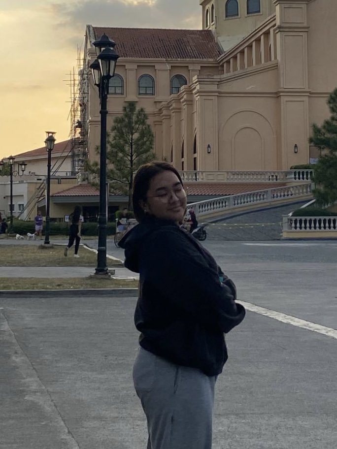 keuflipz's tweet photo. we love sunsets <3

#ENSD #ENGENESelcaDay #HEESEUNG https://t.co/9x82F2oALx