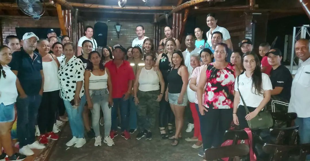 OficinaNorte's tweet photo. En coordinación con la UES, la @OficinaNorte, en cabeza de la doctora Martha Lucía Vélez Mejía, brindó la Capacitación en manipulación de alimentos dirigida a la comunidad de #Ansermanuevo, beneficiando a 56 personas. Nos unimos al logro de los Objetivos de Desarrollo sostenible. https://t.co/En2EescKn0